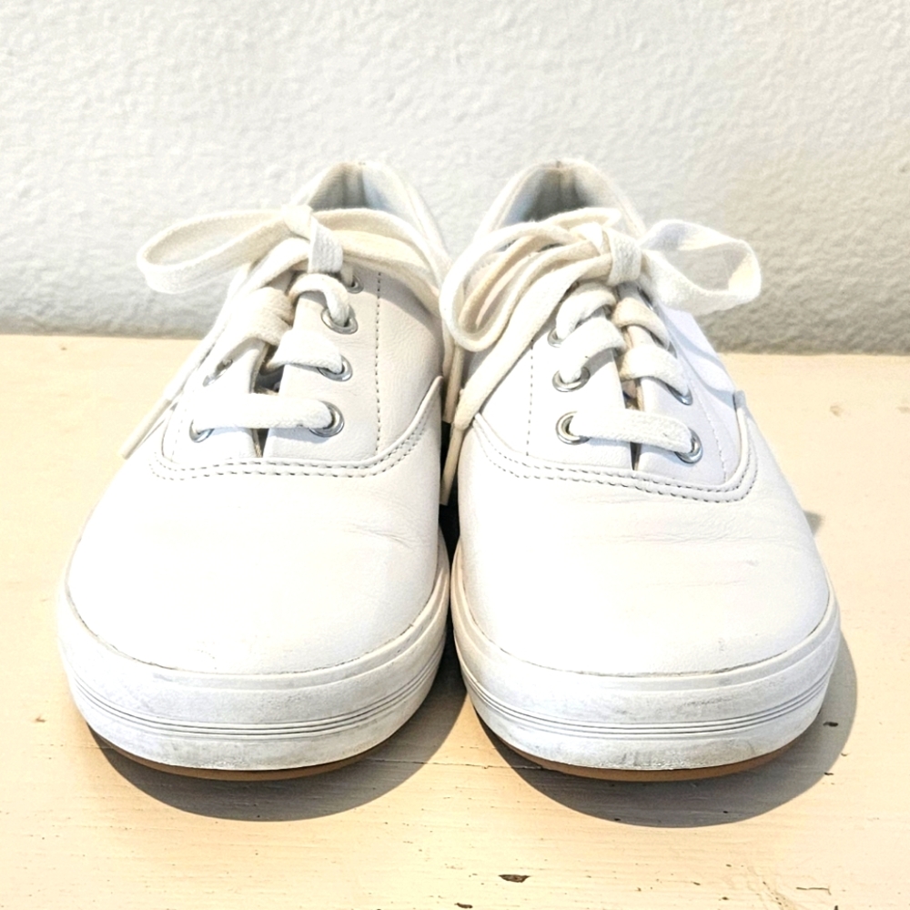 Worn Twice - KEDS - White Lace-up Leather Sneakers- Size 7 Womens - Picture 2 of 10